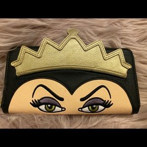 Loungefly Evil Queen Face Disney wallet